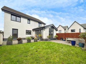 Photo 9- click for photo gallery